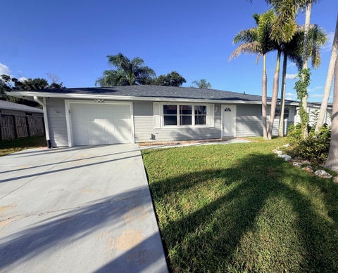 Tiny photo for 831 SE CARNIVAL Avenue, Port Saint Lucie, FL 34983 (MLS # B26091134)