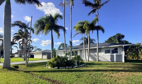 Tiny photo for 831 SE CARNIVAL Avenue, Port Saint Lucie, FL 34983 (MLS # B26091134)