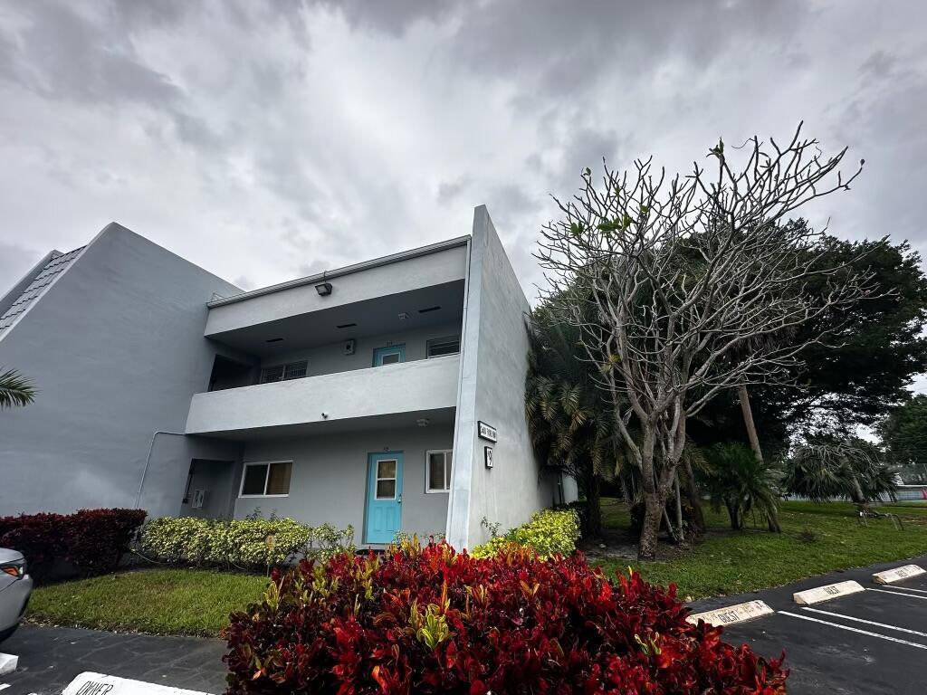 Photo of 2600 Fiore Way #215, Delray Beach, FL 33445 (MLS # B26081418)