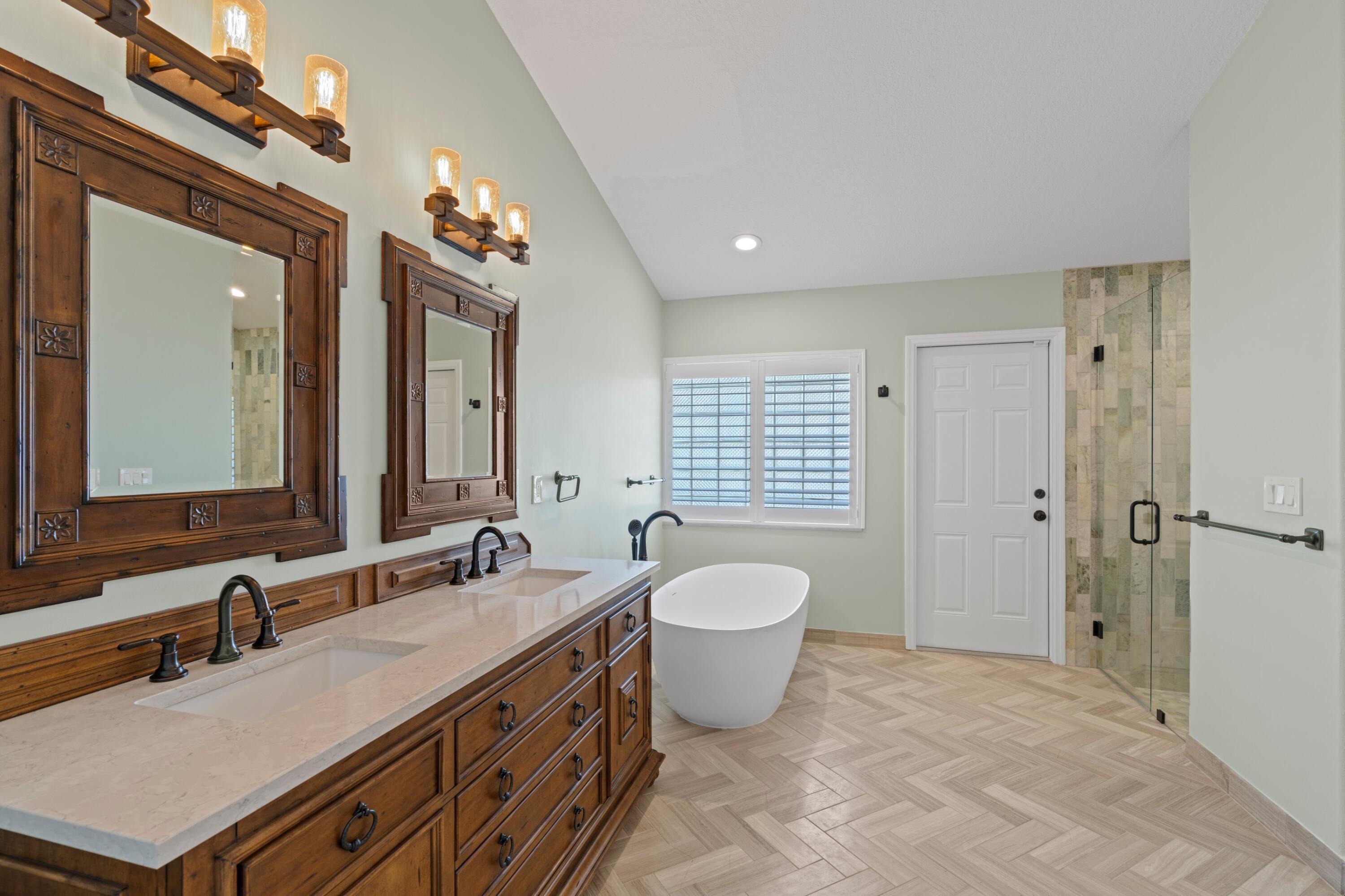 HIDDEN VALLEY SEC 4 - Residential Lease