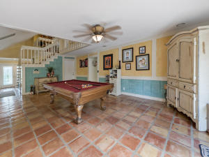 TEQUESTA COUNTRY CLUB - Residential