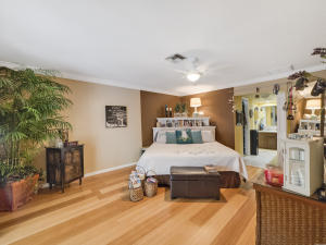 TEQUESTA COUNTRY CLUB - Residential