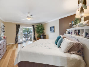 TEQUESTA COUNTRY CLUB - Residential