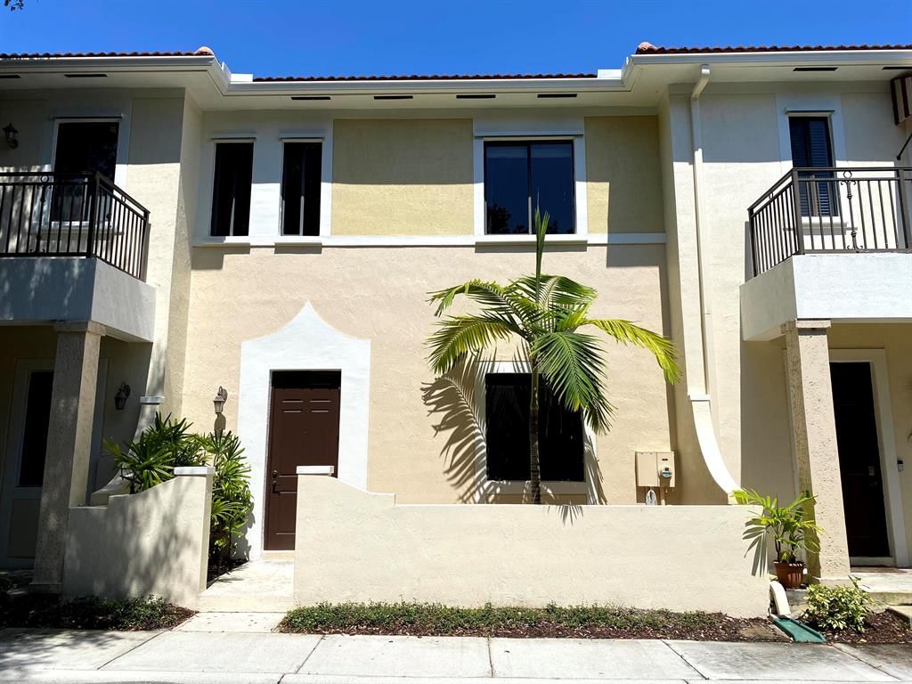 Photo of 2613 Venetian Drive, Boynton Beach, FL 33426 (MLS # R10729483)