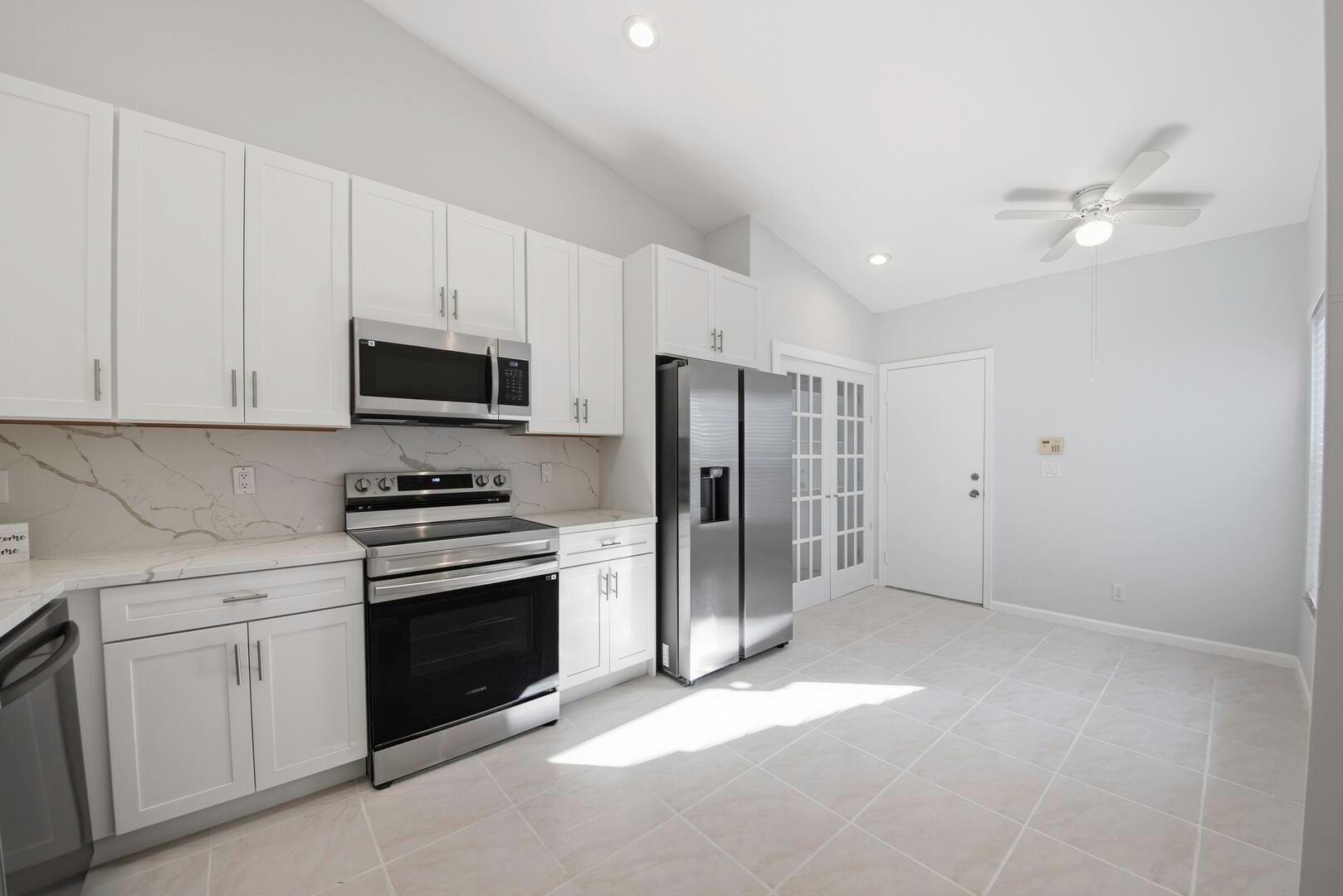 Palm Isles III - Residential