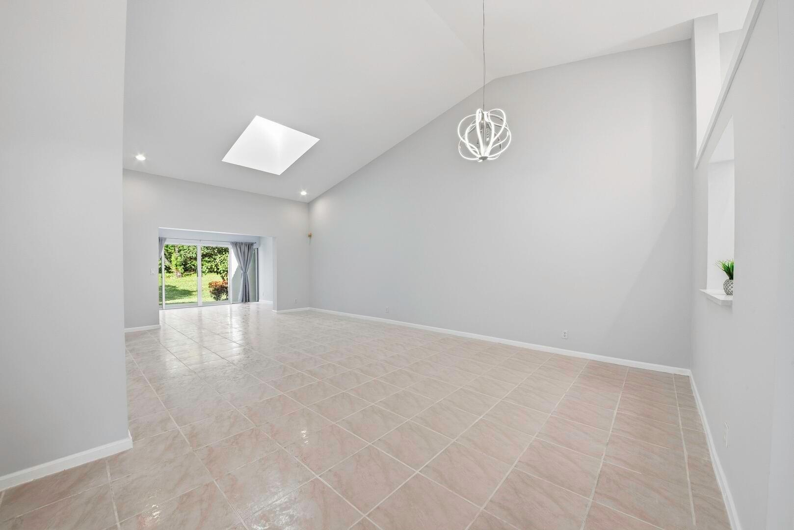 Palm Isles III - Residential