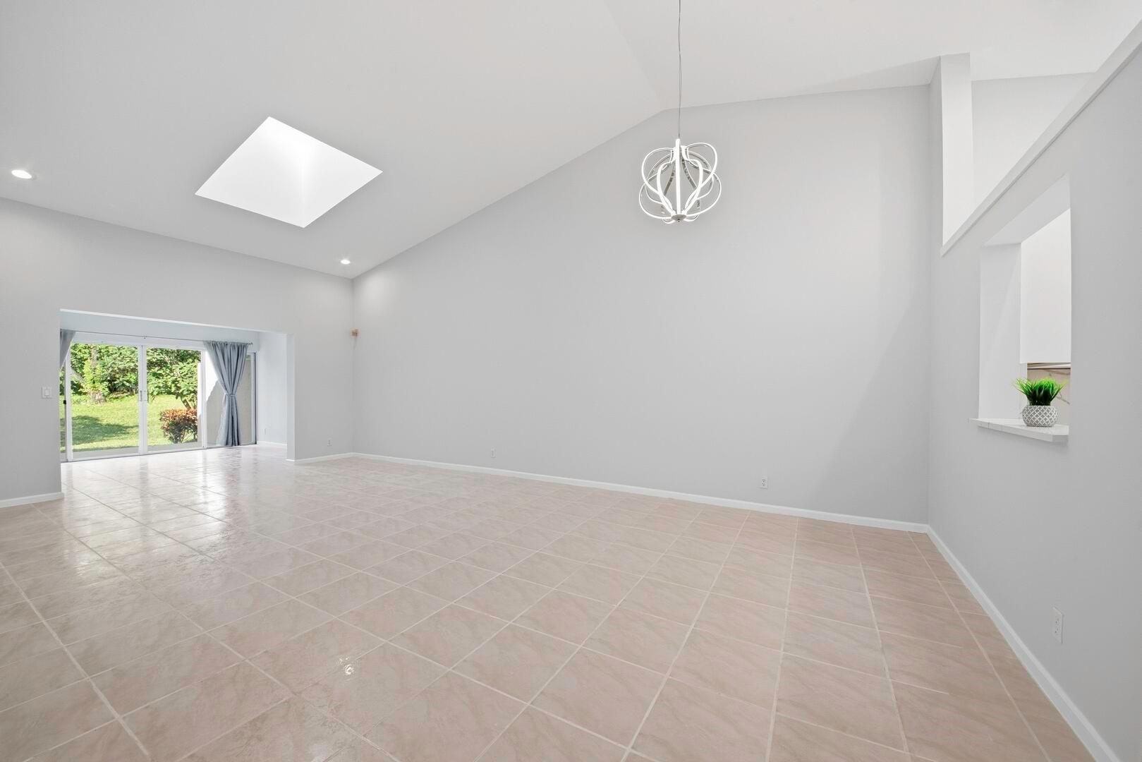 Palm Isles III - Residential