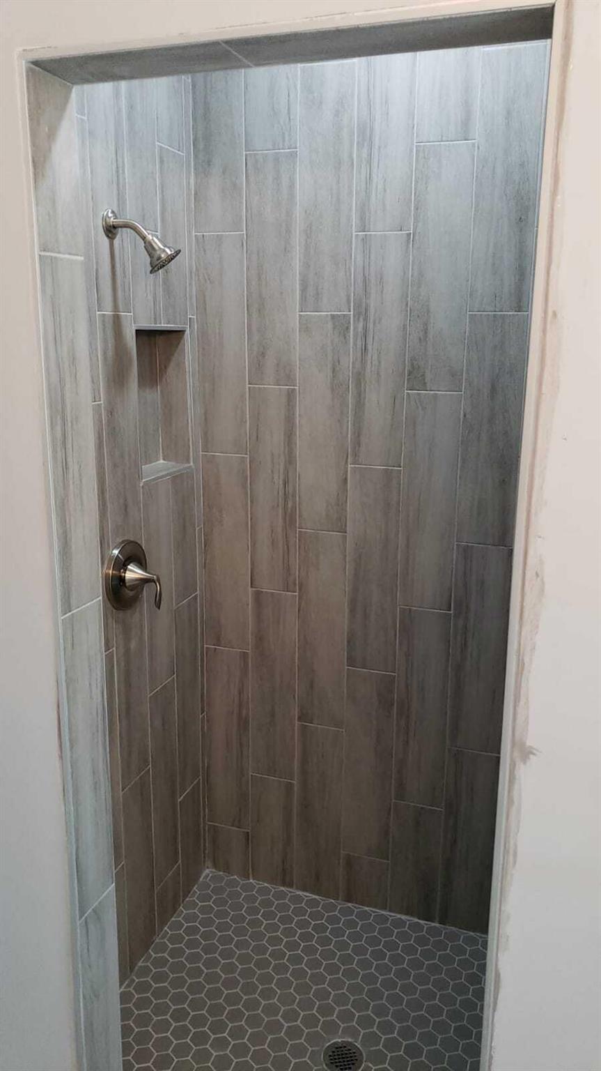 MONTICELLO PARK AMENDED PLAT - Residential Lease