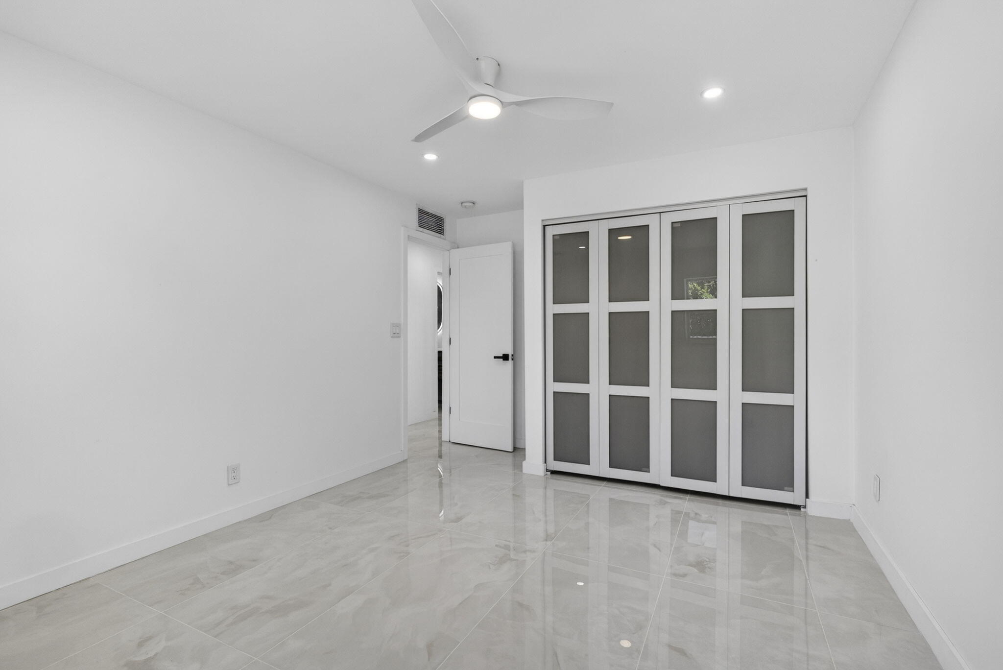SOUTH SHORE 1 OF WELLINGTON - Residential