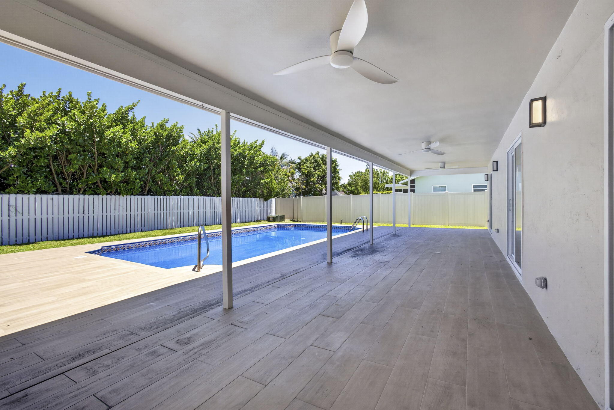 SOUTH SHORE 1 OF WELLINGTON - Residential