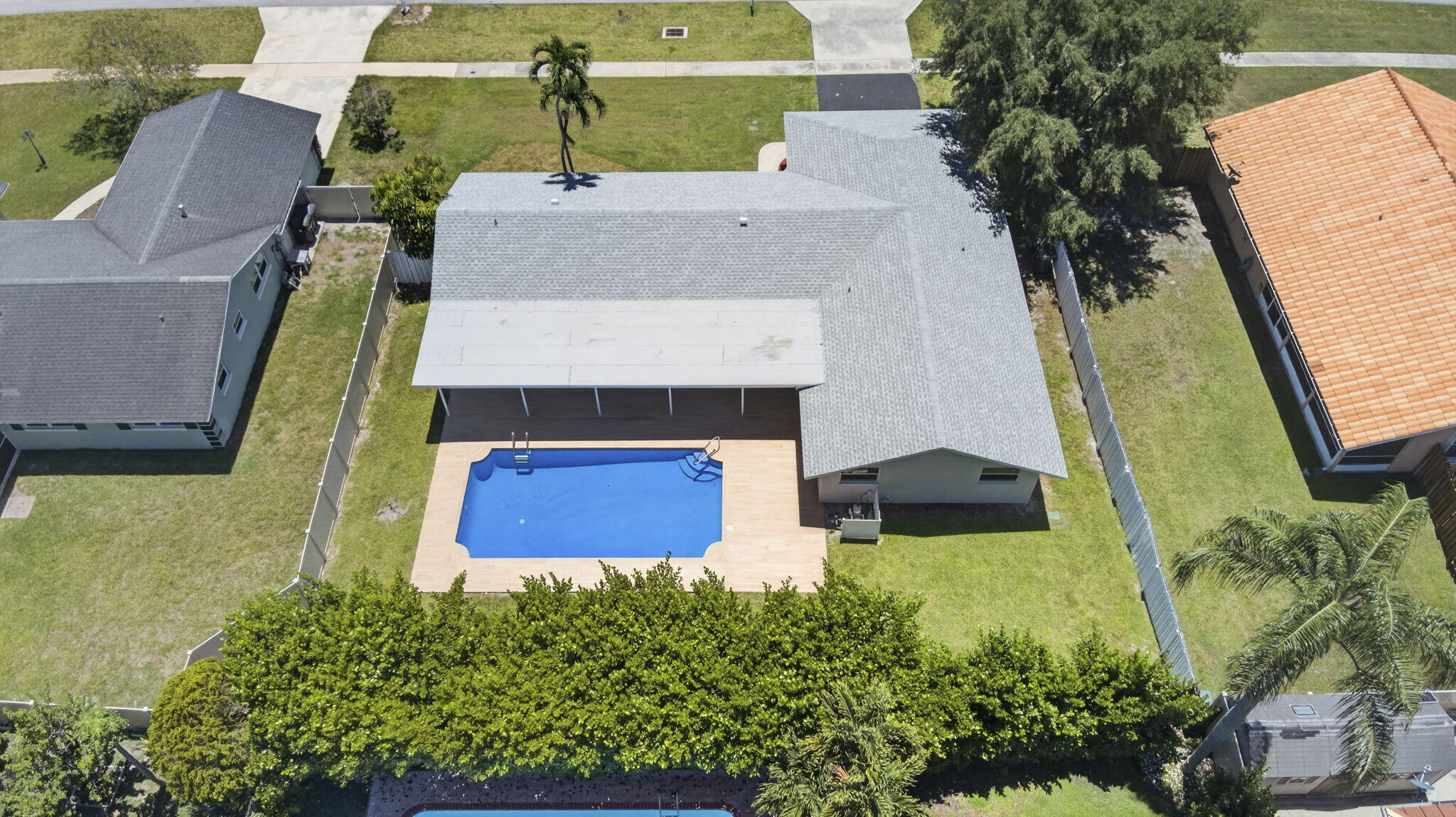 SOUTH SHORE 1 OF WELLINGTON - Residential
