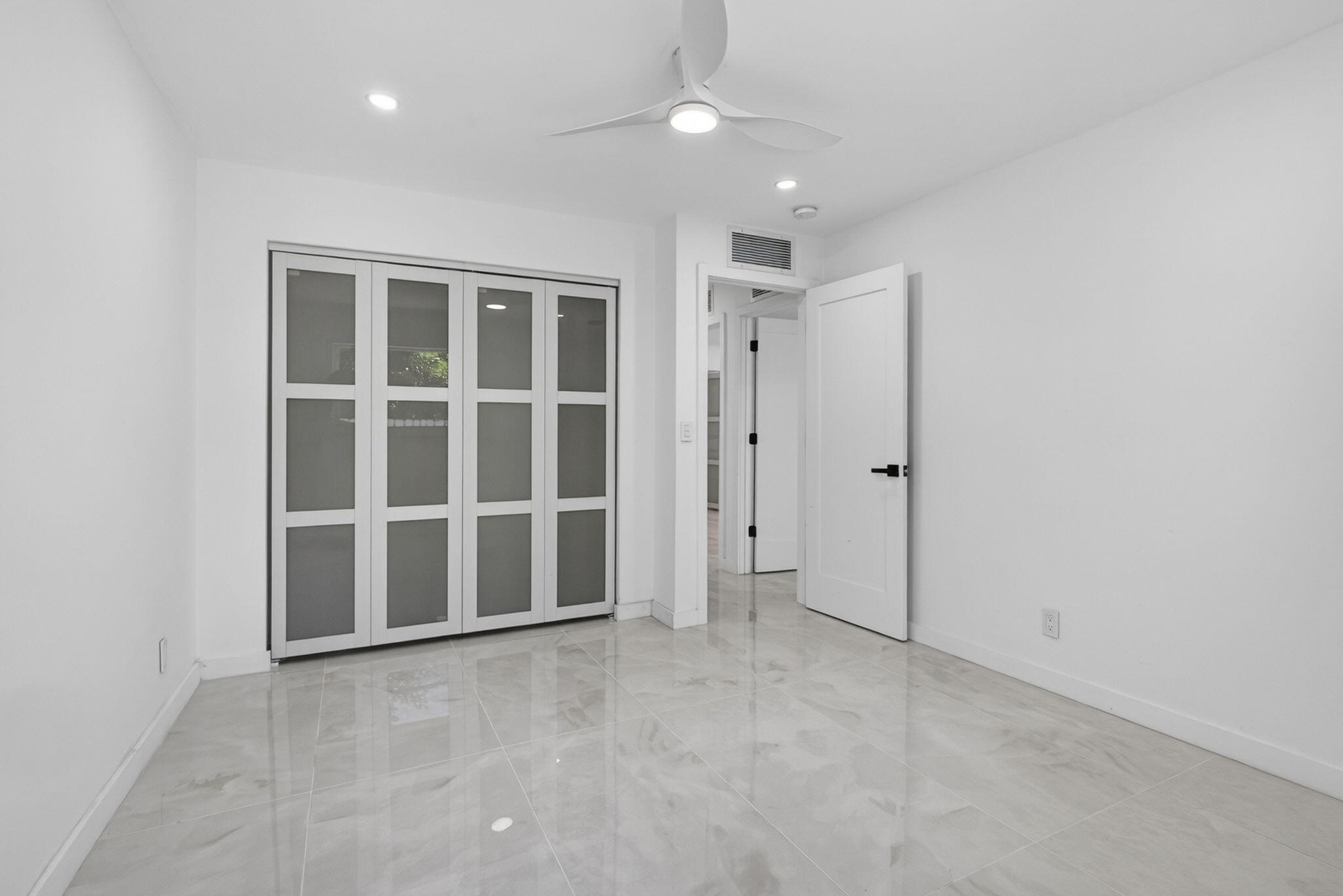 SOUTH SHORE 1 OF WELLINGTON - Residential