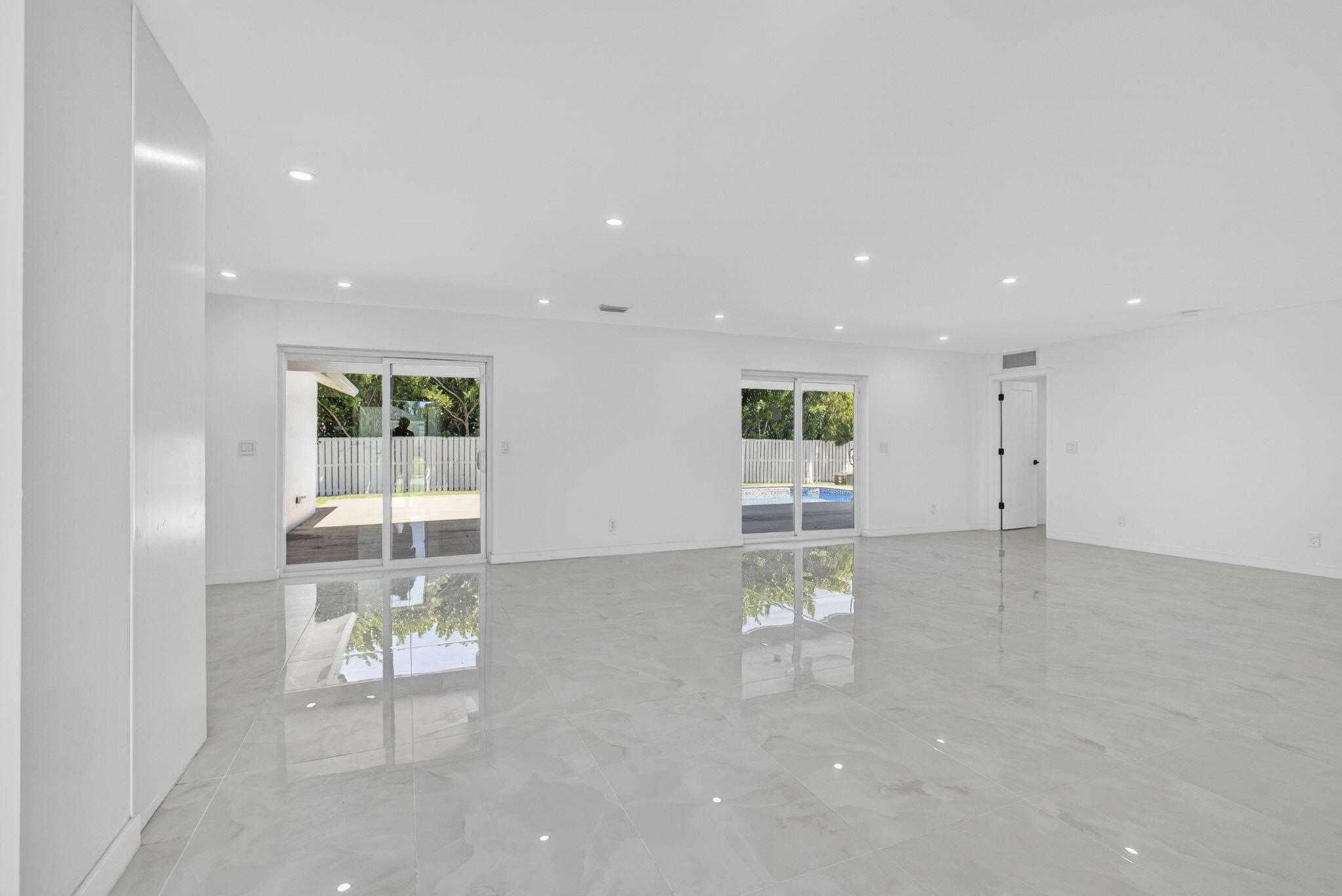 SOUTH SHORE 1 OF WELLINGTON - Residential