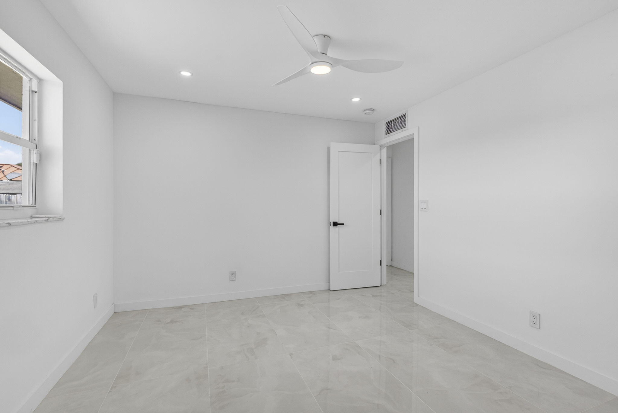 SOUTH SHORE 1 OF WELLINGTON - Residential