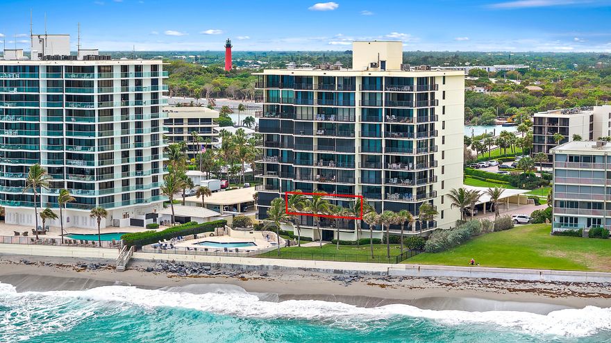 STUNNING 3BR/2BA decorator model with a "beach-house" feel and spectacular direct ocean views. Located just north of the Jupiter Inlet, offering incredible boat watching and Atlantic vistas. This Divosta "Built Solid" building has only 30 units featuring a renovated lobby, oceanfront pool, large owner storage, and car rinse station. Renovated by Onshore with open kitchen and porcelain tile floors throughout.