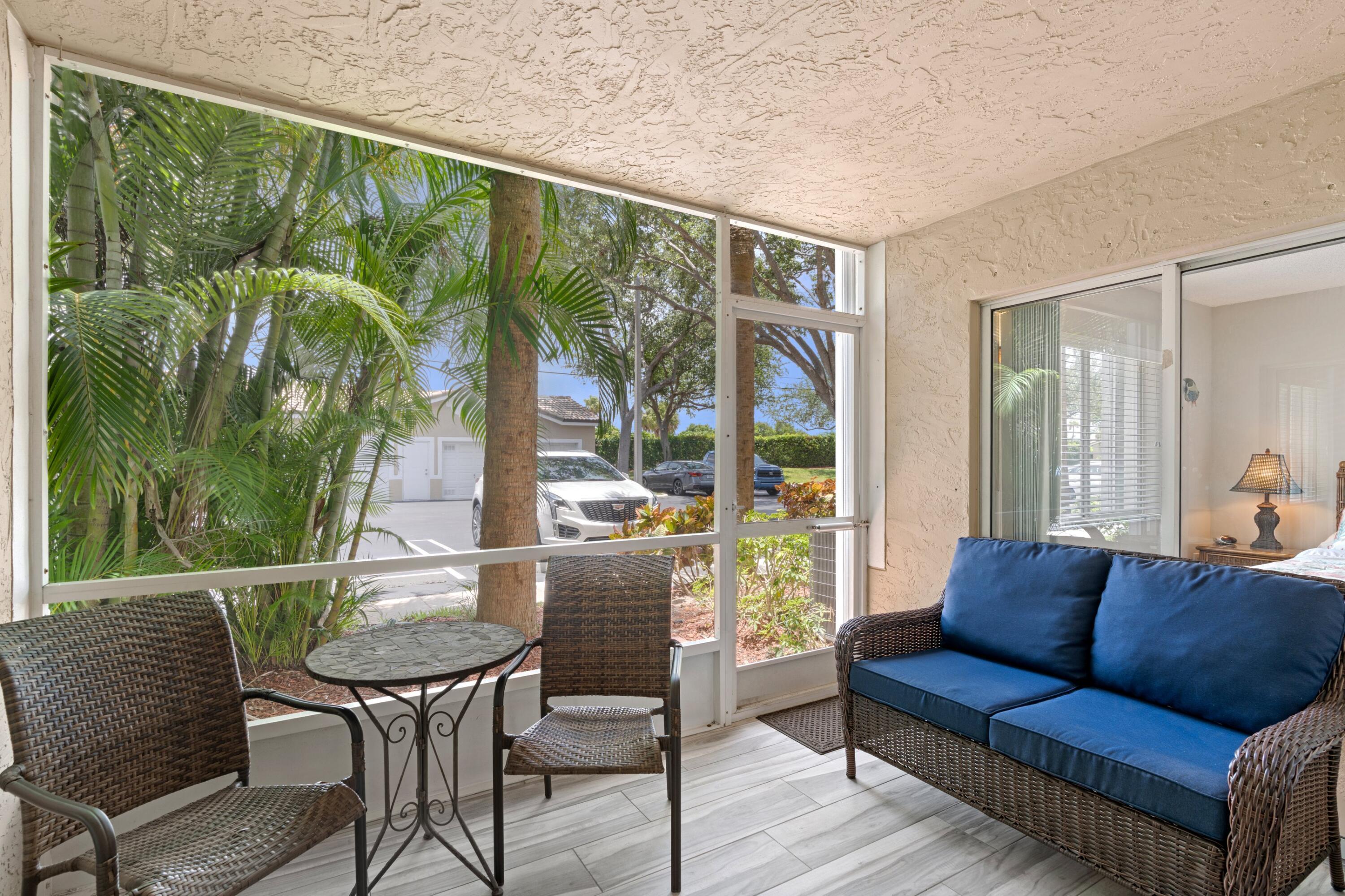 LIGHTHOUSE COVE AT TEQUESTA CONDO - Residential