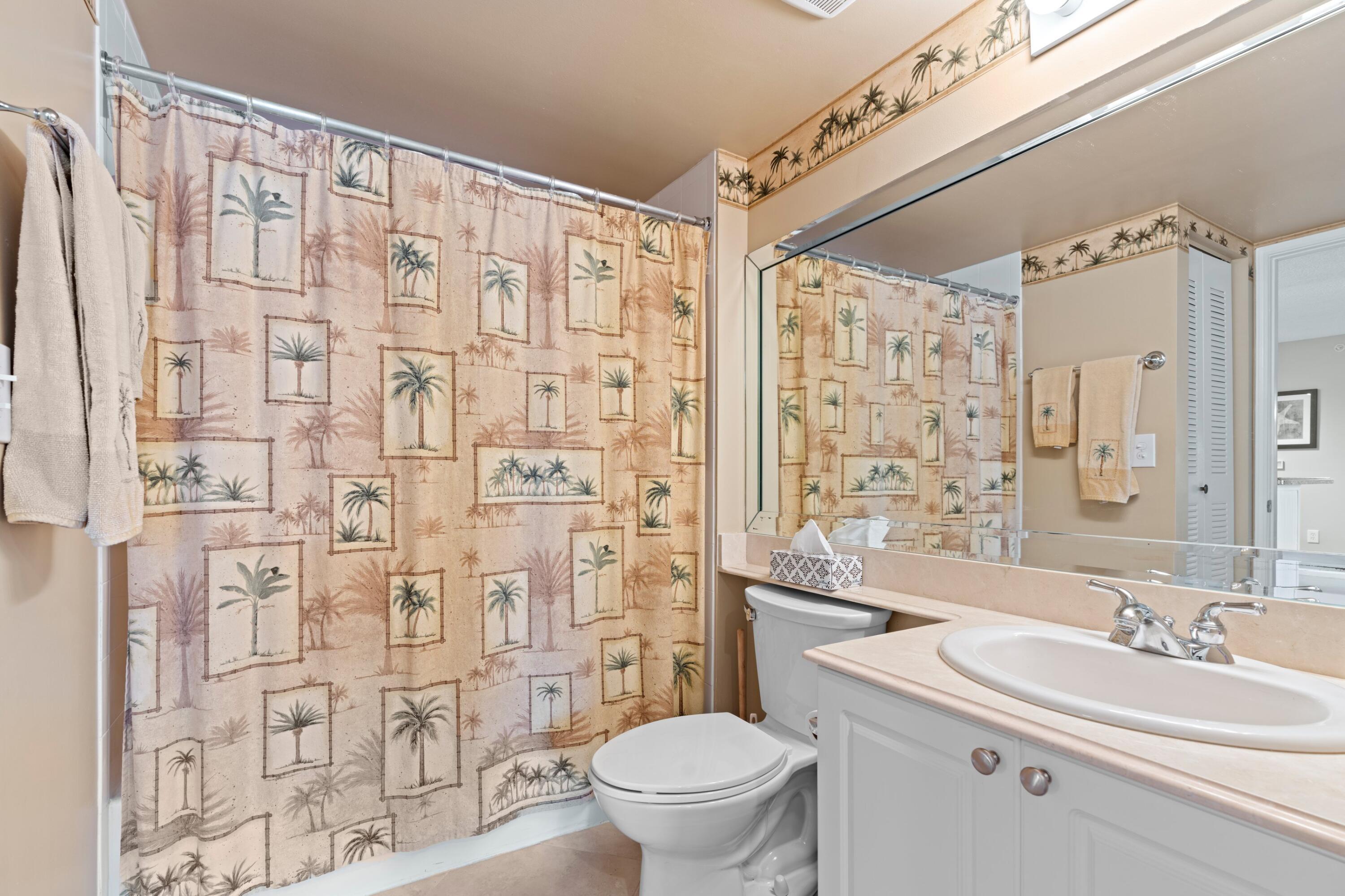LIGHTHOUSE COVE AT TEQUESTA CONDO - Residential
