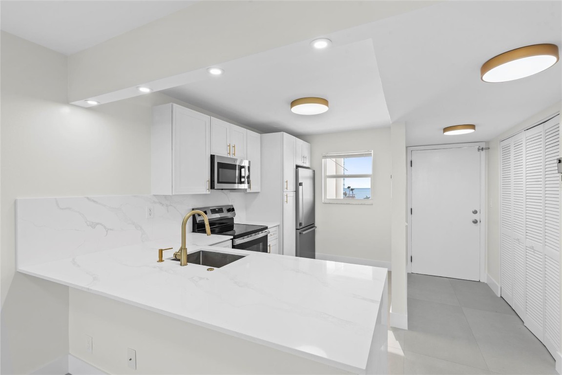 Delphi Towers - Residential Lease