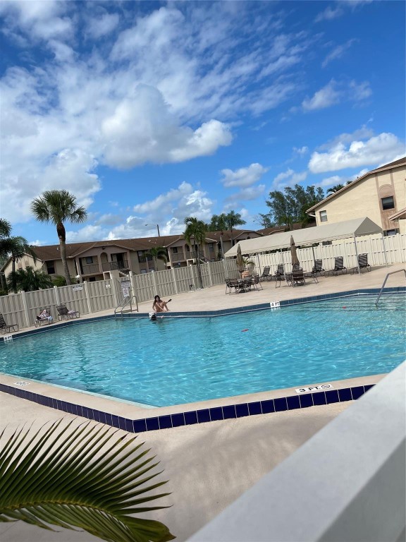 BOCA COVE - Residential