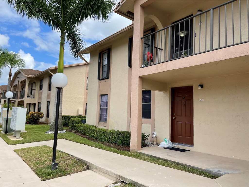 BOCA COVE - Residential