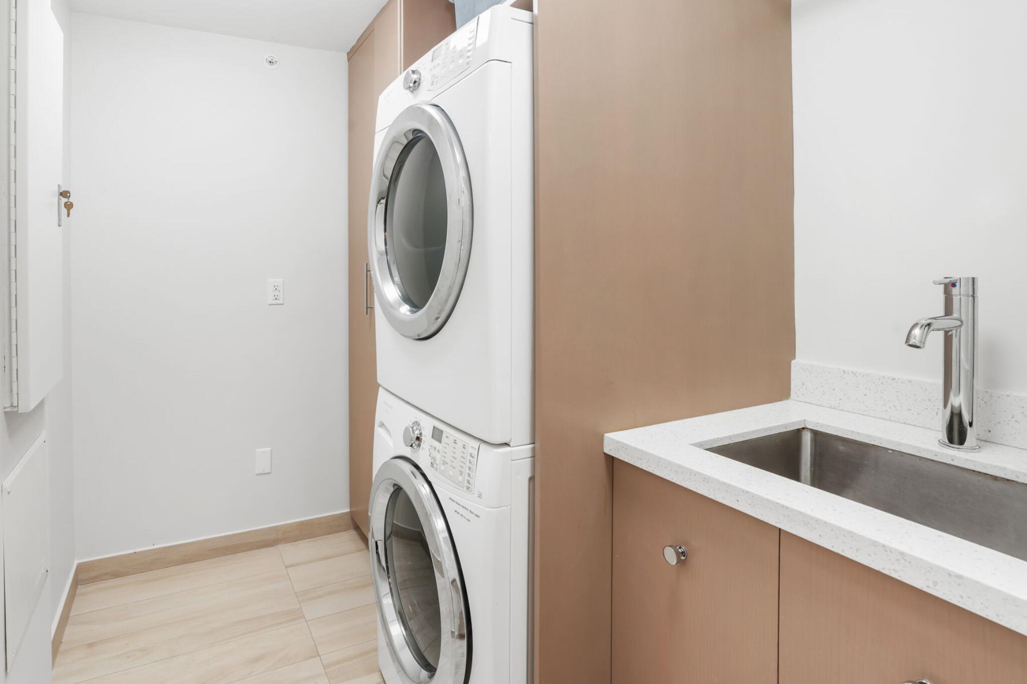 HALCYON OF PALM BEACH - Residential