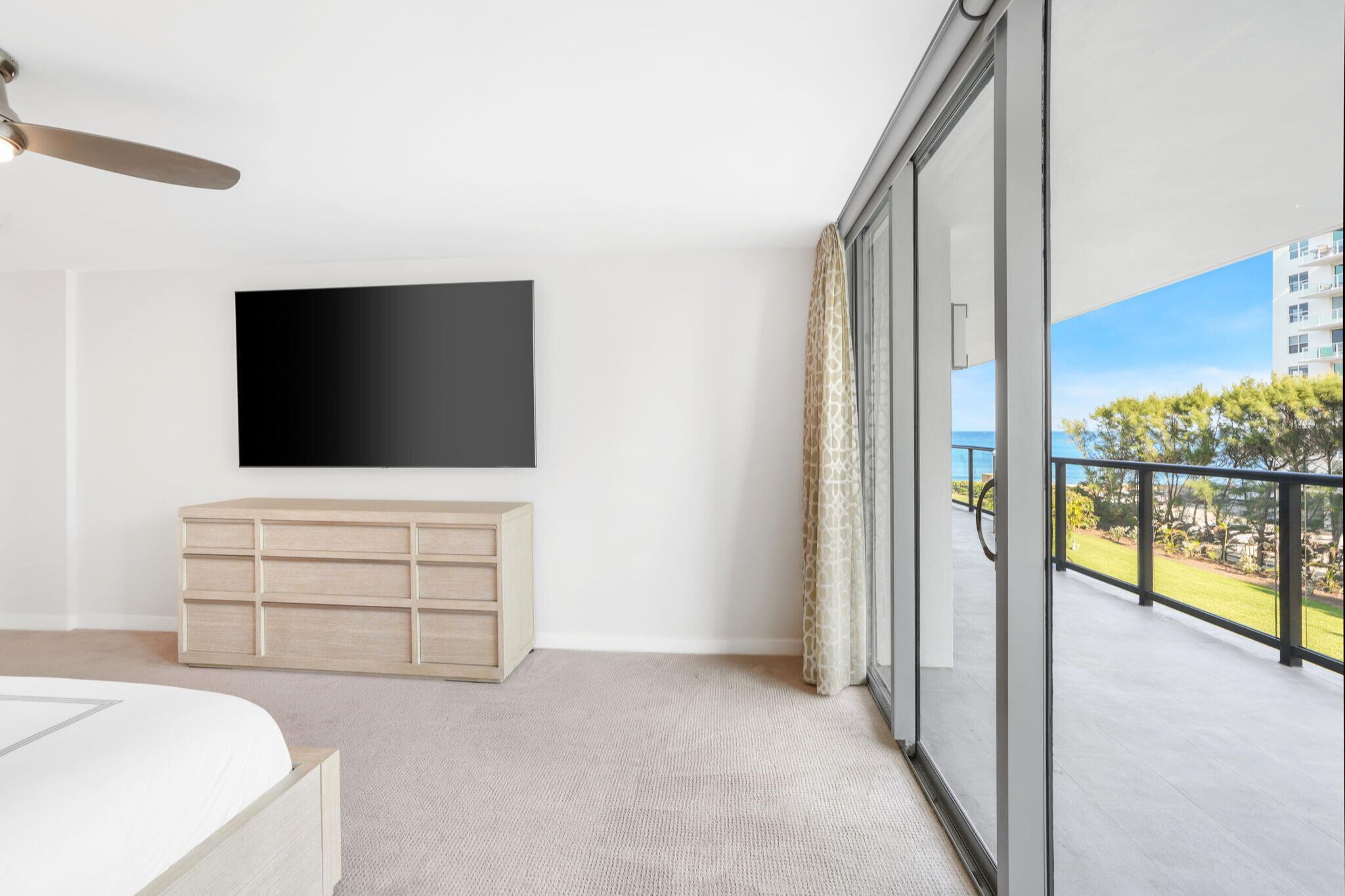 HALCYON OF PALM BEACH - Residential