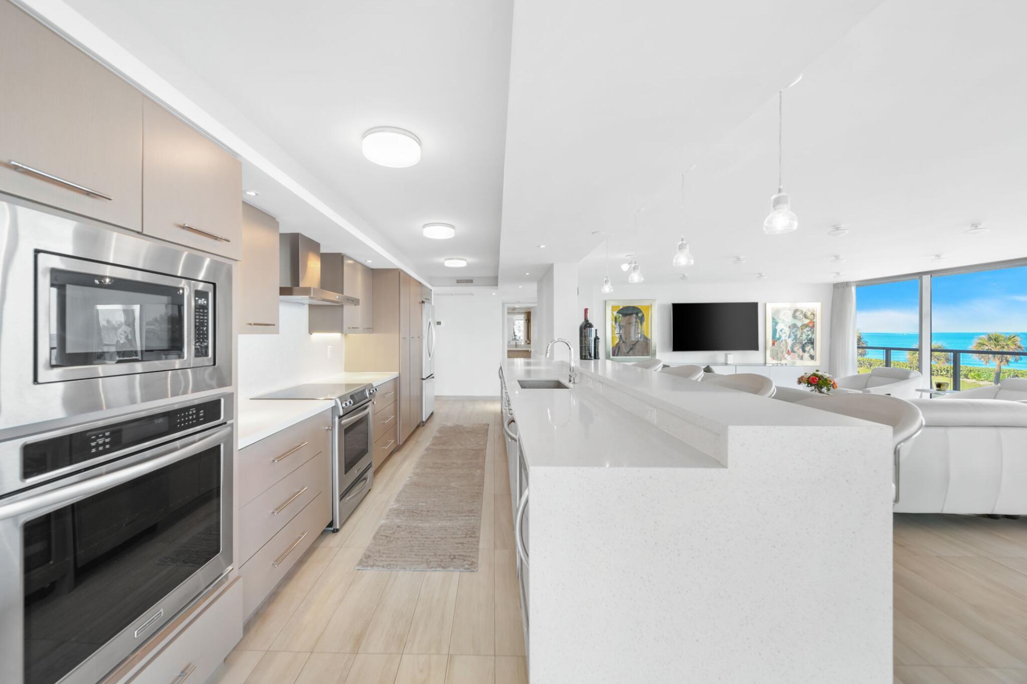 HALCYON OF PALM BEACH - Residential