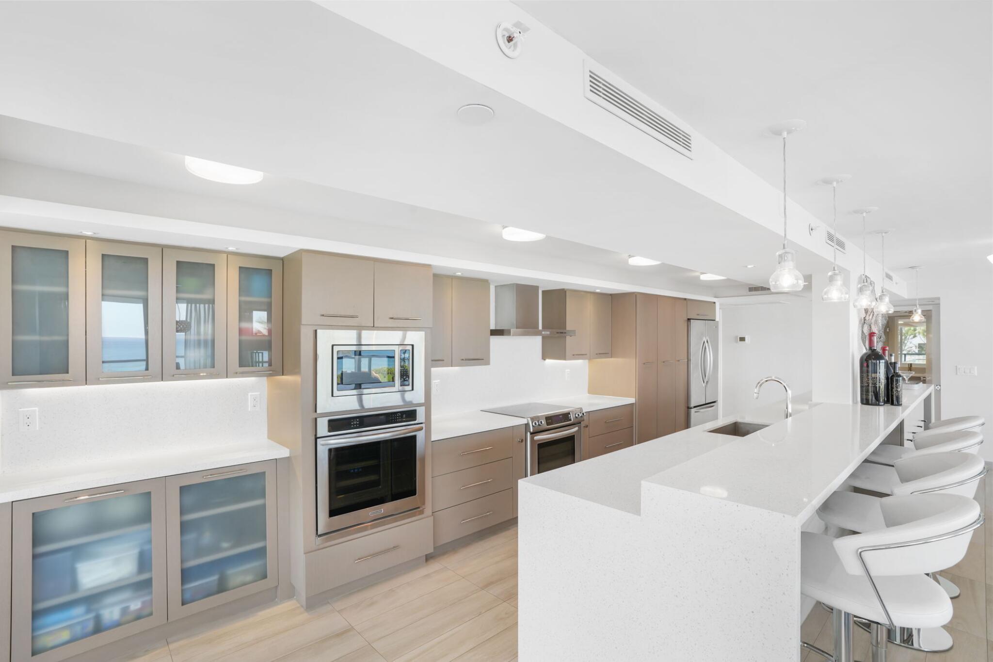 HALCYON OF PALM BEACH - Residential