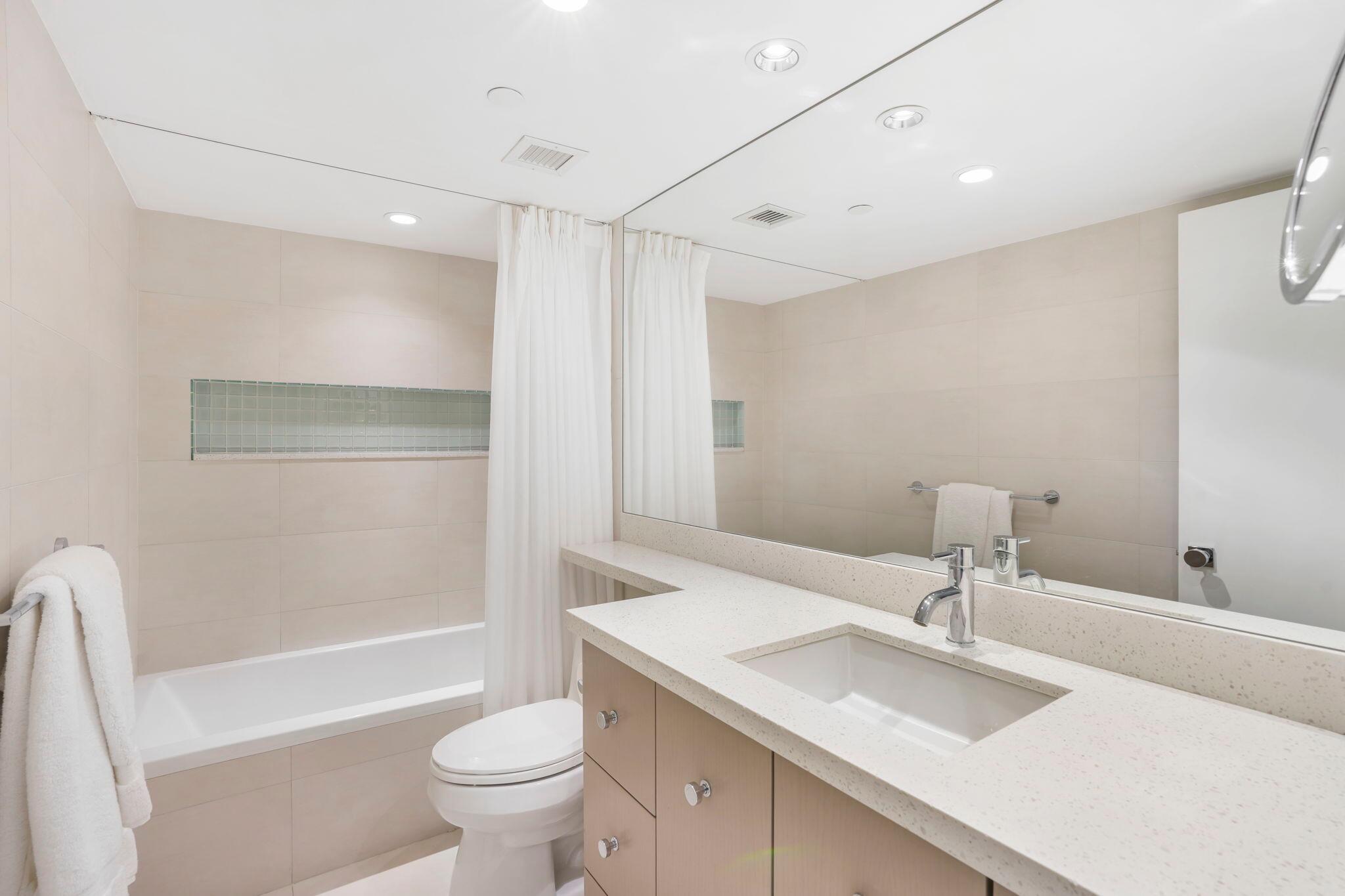 HALCYON OF PALM BEACH - Residential