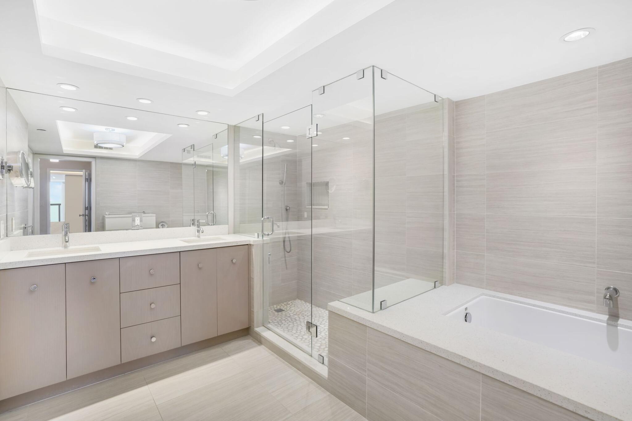 HALCYON OF PALM BEACH - Residential