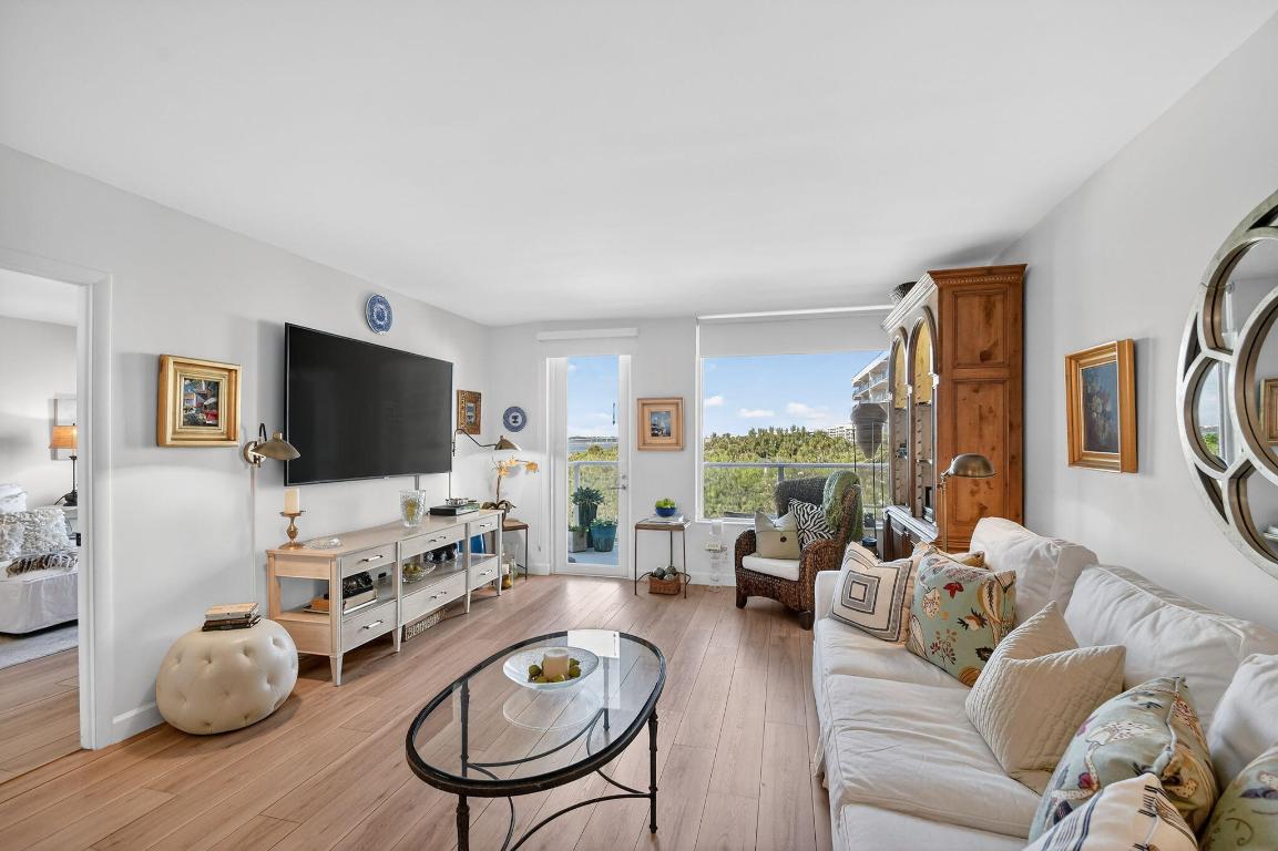 PATRICIAN OF PALM BEACH CONDO - Residential