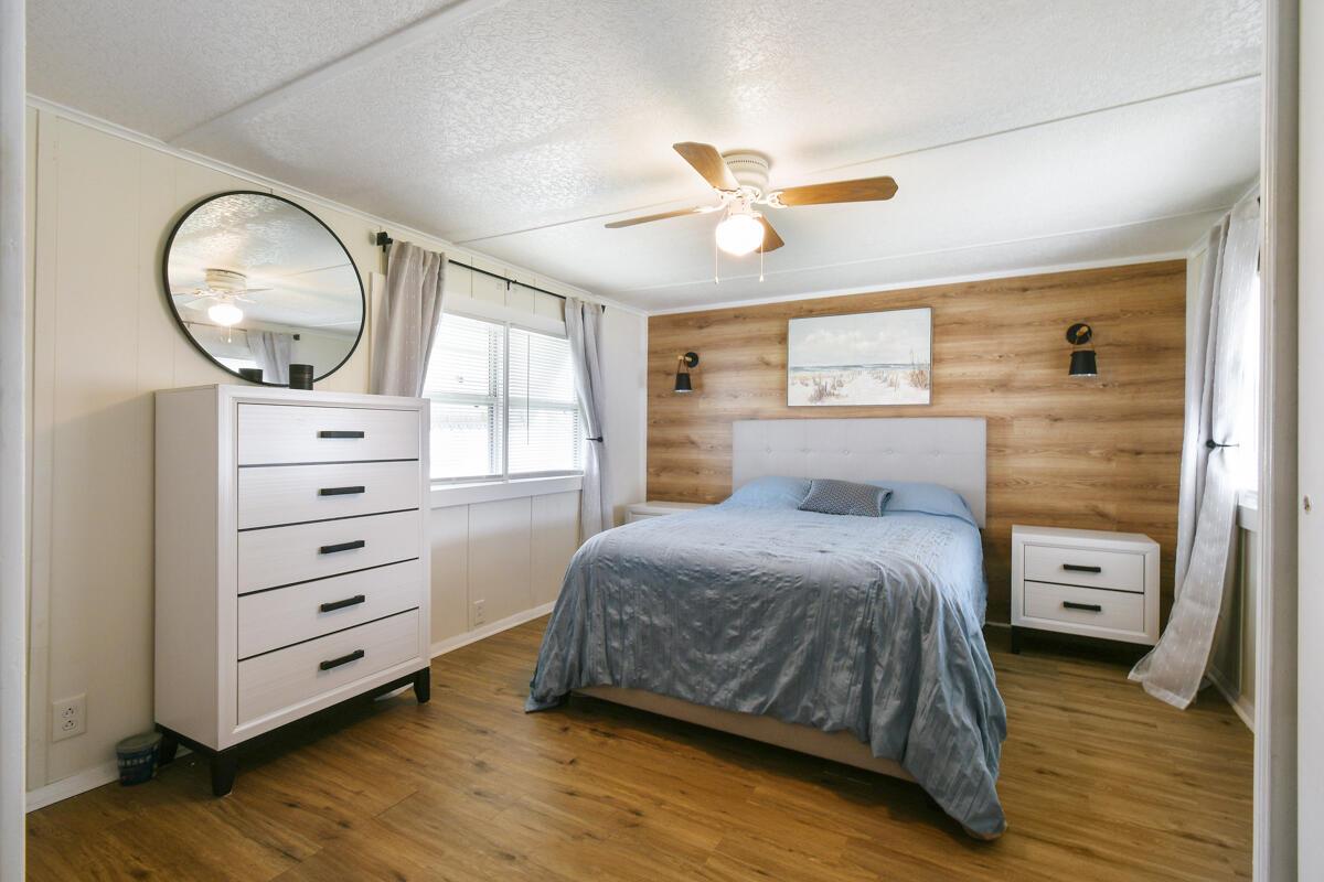 HIDDEN HARBOUR CONDO - Residential