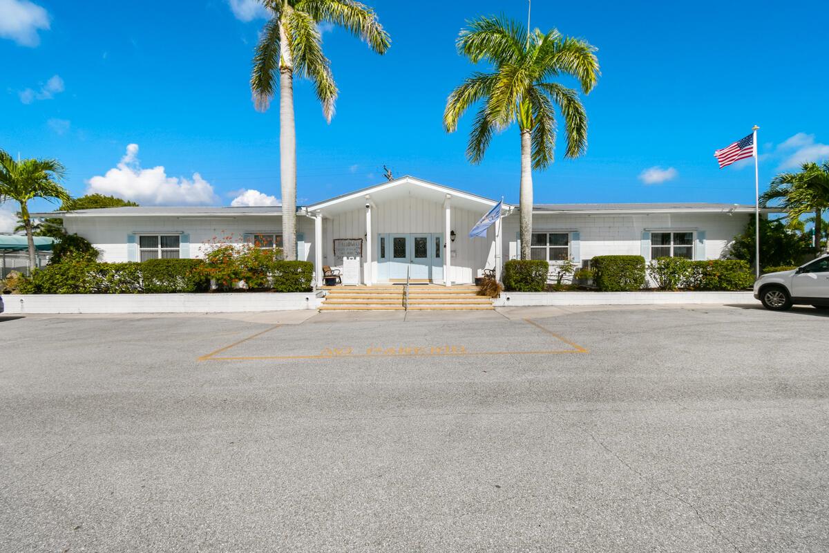 HIDDEN HARBOUR CONDO - Residential