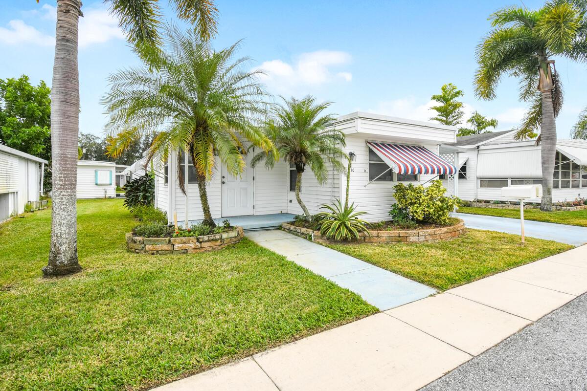 HIDDEN HARBOUR CONDO - Residential