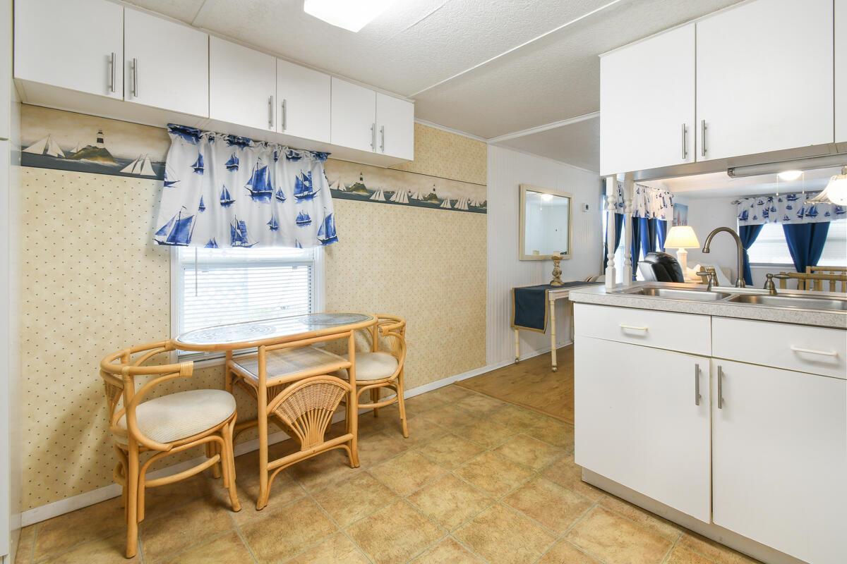 HIDDEN HARBOUR CONDO - Residential