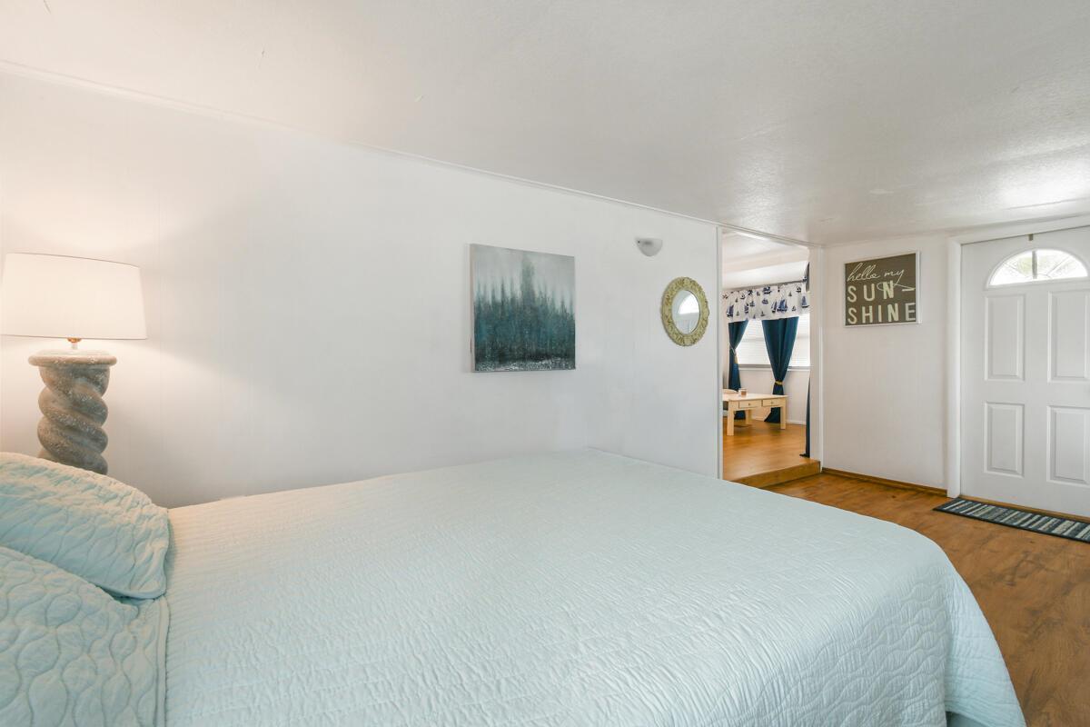 HIDDEN HARBOUR CONDO - Residential