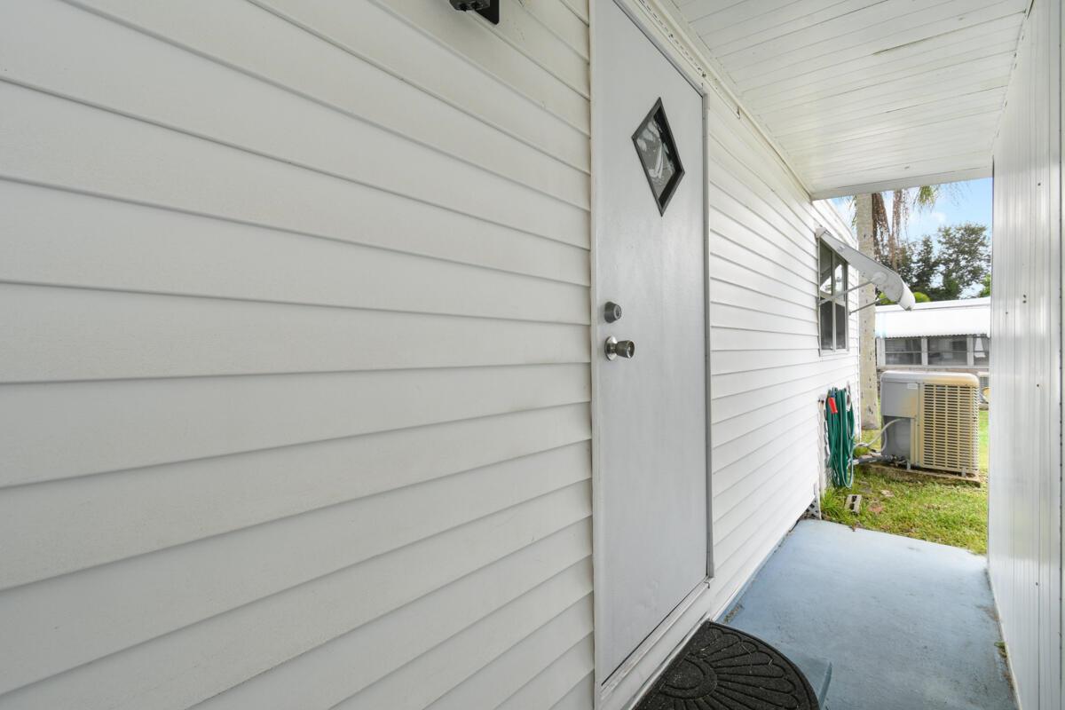 HIDDEN HARBOUR CONDO - Residential