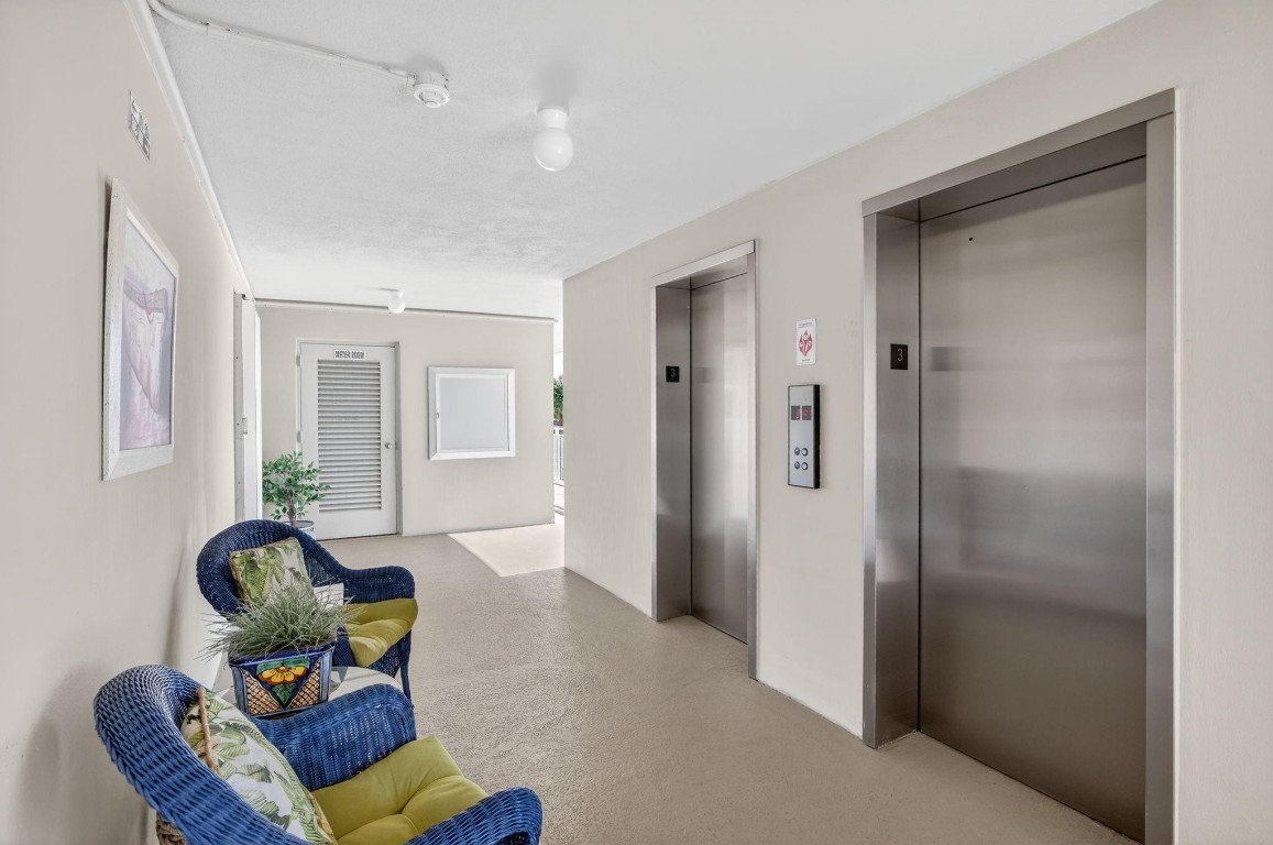 2611 W Riverside Drive 304