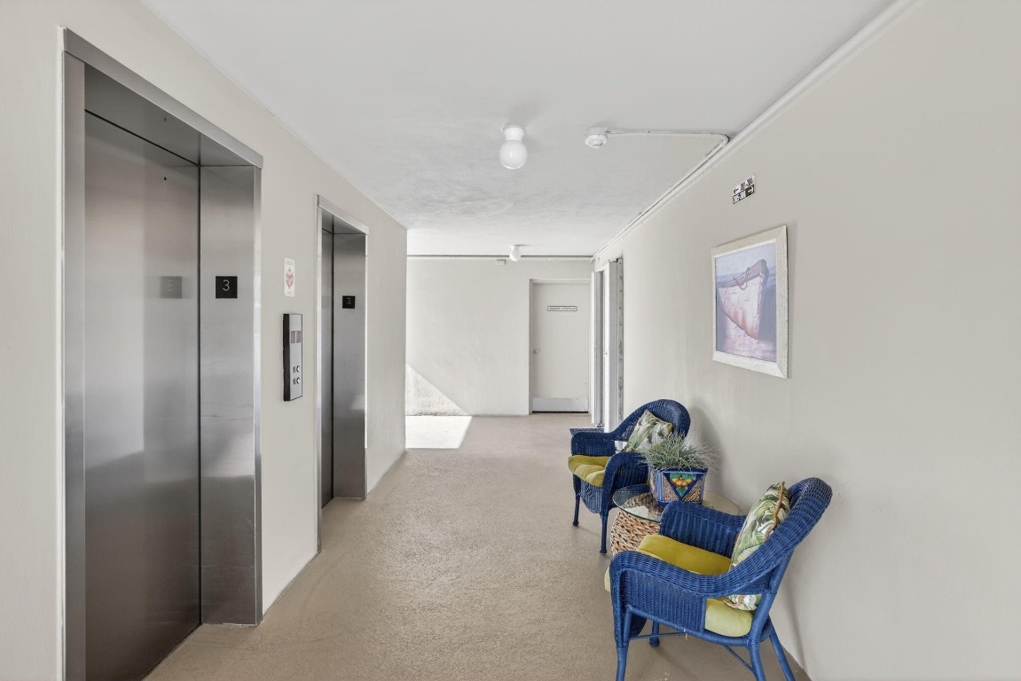 2611 W Riverside Drive 304