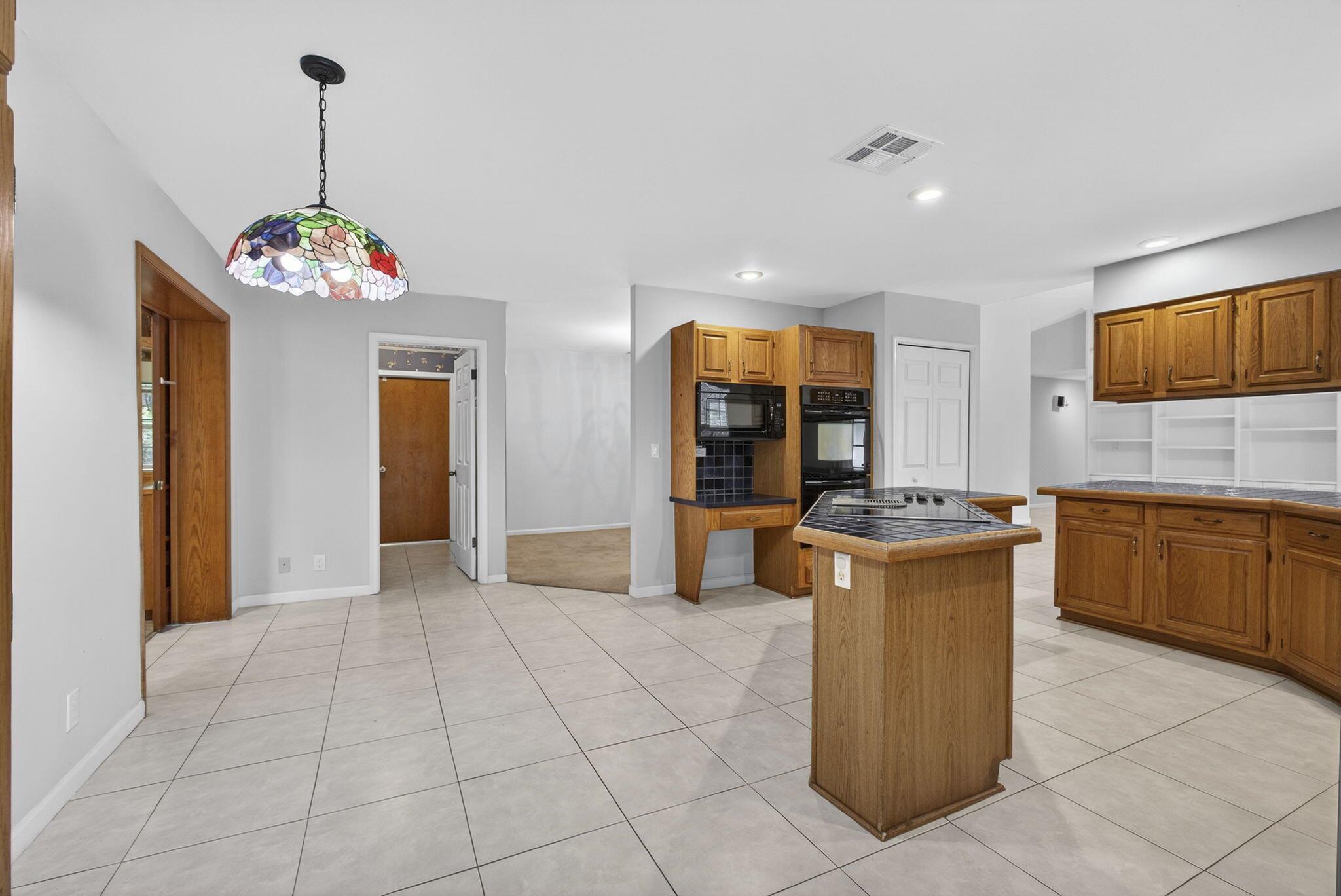 PINEWOOD GROVE OF WELLING - Residential Lease