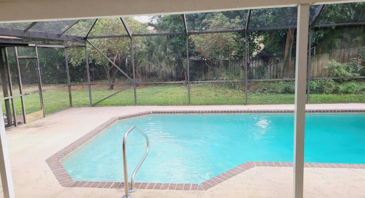 PINEWOOD GROVE OF WELLING - Residential Lease