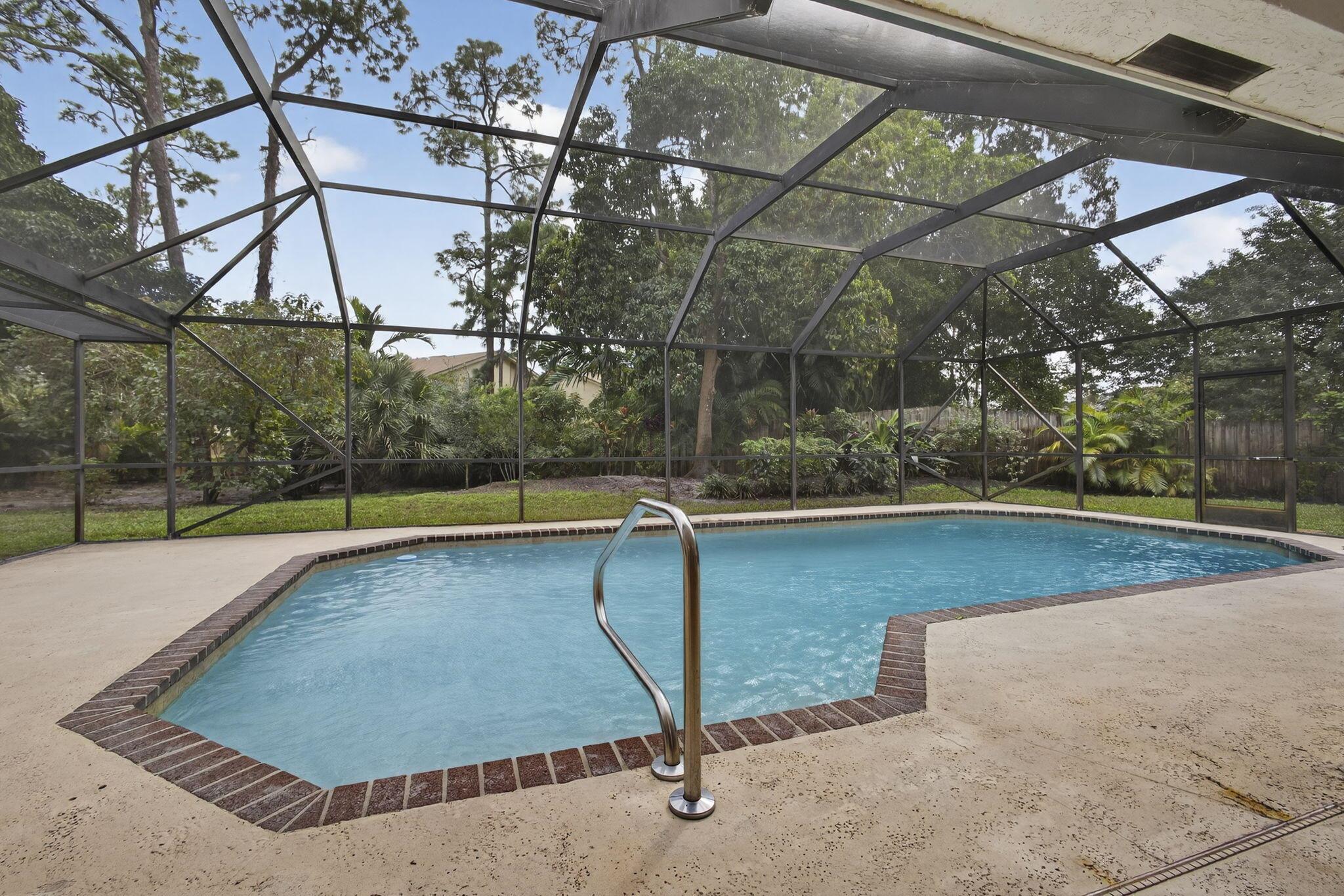 PINEWOOD GROVE OF WELLING - Residential Lease