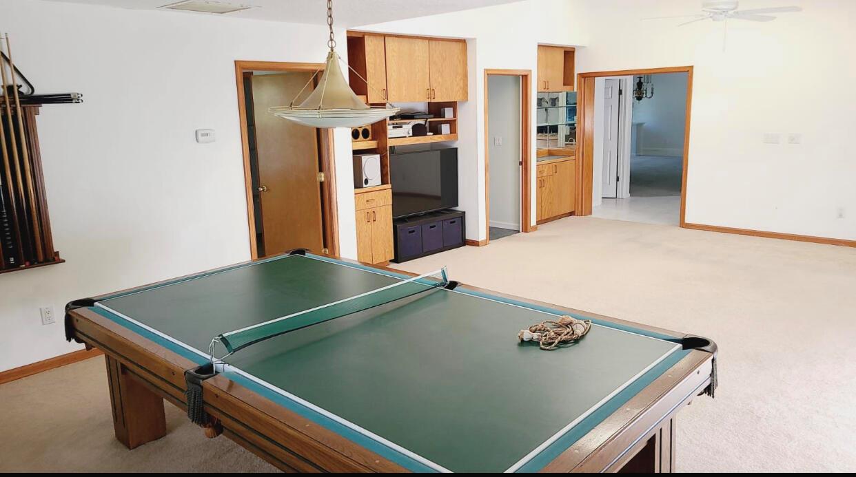 PINEWOOD GROVE OF WELLING - Residential Lease