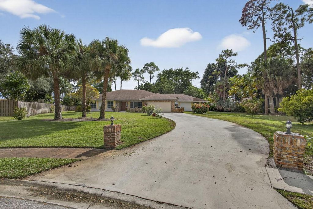 Photo of 428 Marble Canyon Drive, Wellington, FL 33414 (MLS # R11148043)