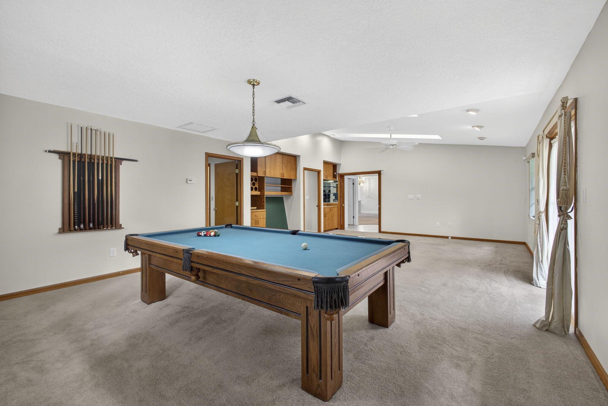 PINEWOOD GROVE OF WELLING - Residential Lease