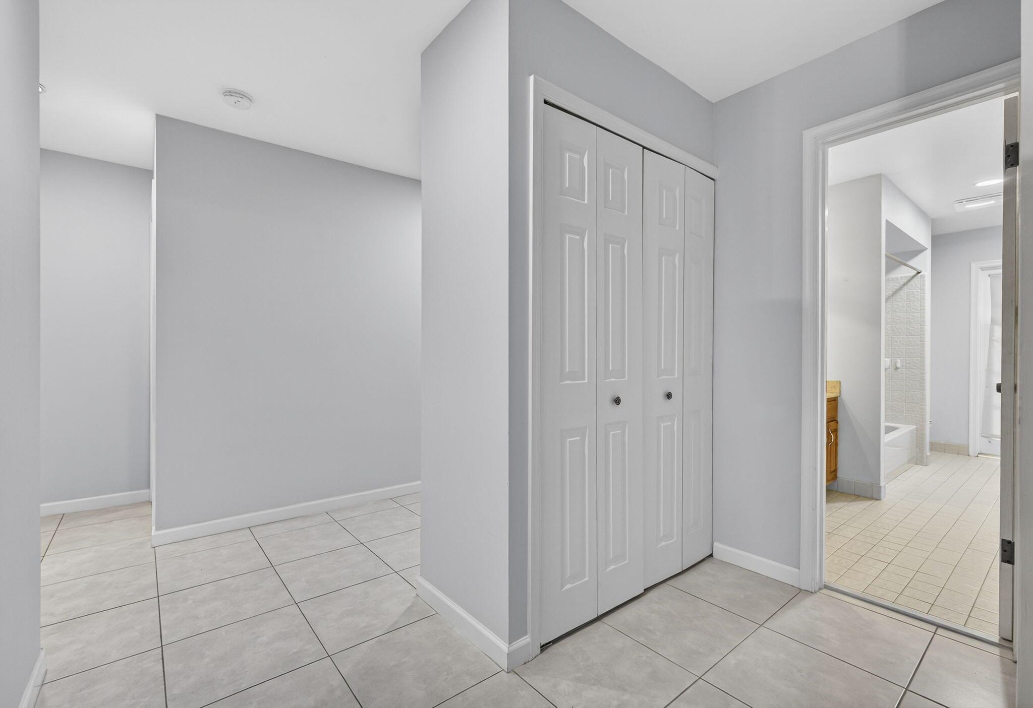 PINEWOOD GROVE OF WELLING - Residential Lease