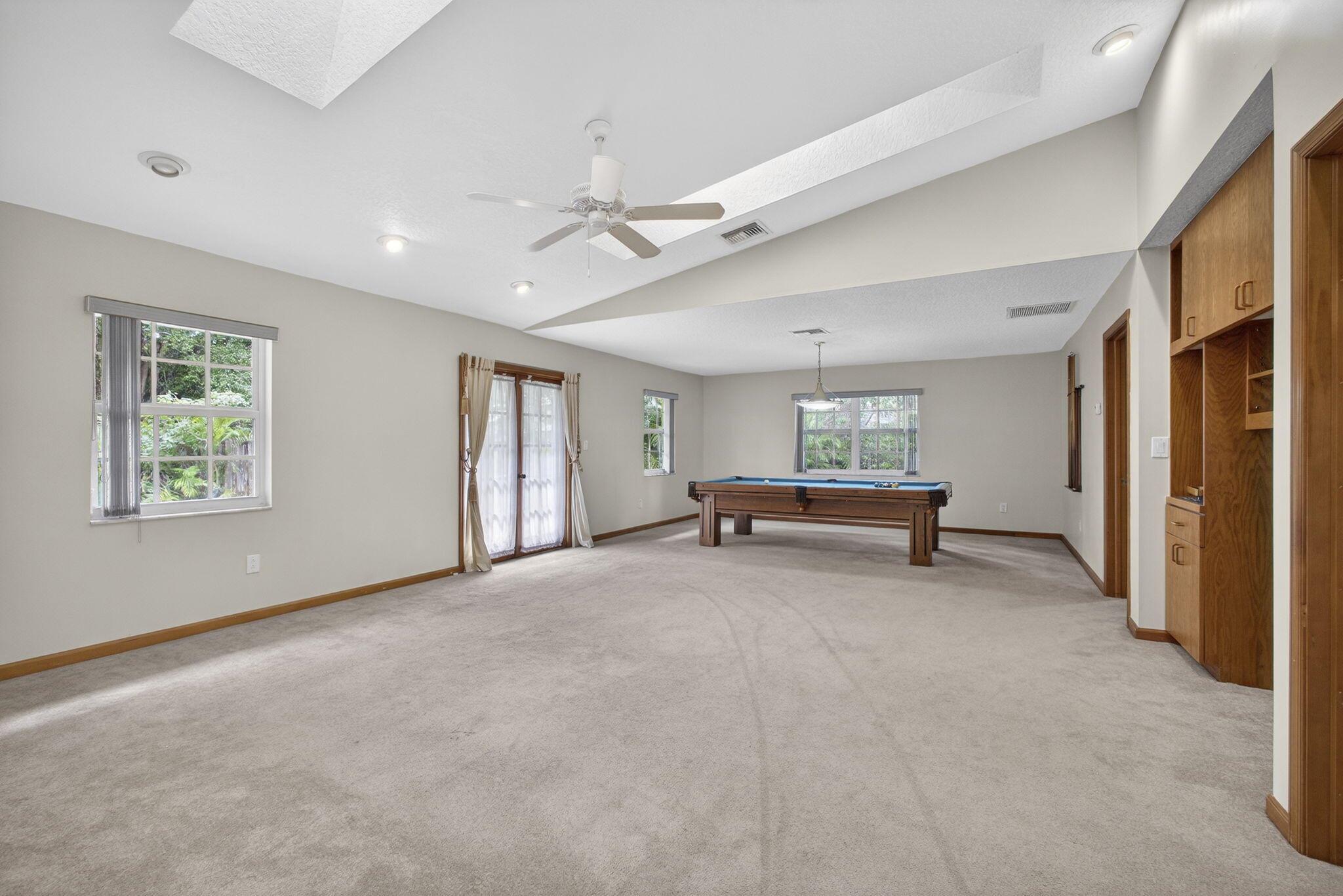 PINEWOOD GROVE OF WELLING - Residential Lease