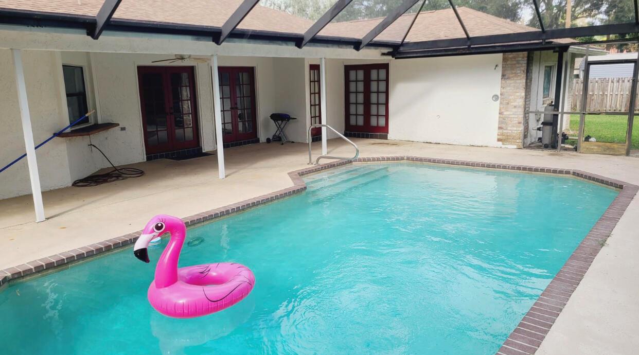 PINEWOOD GROVE OF WELLING - Residential Lease