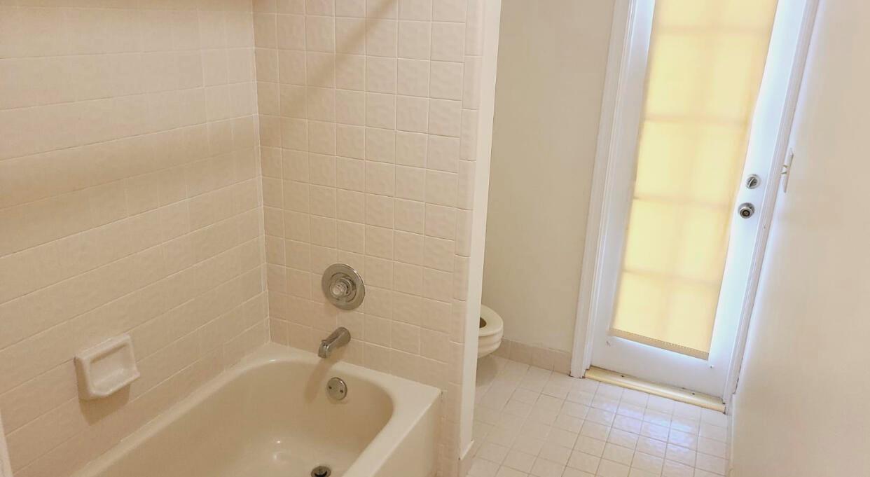 PINEWOOD GROVE OF WELLING - Residential Lease