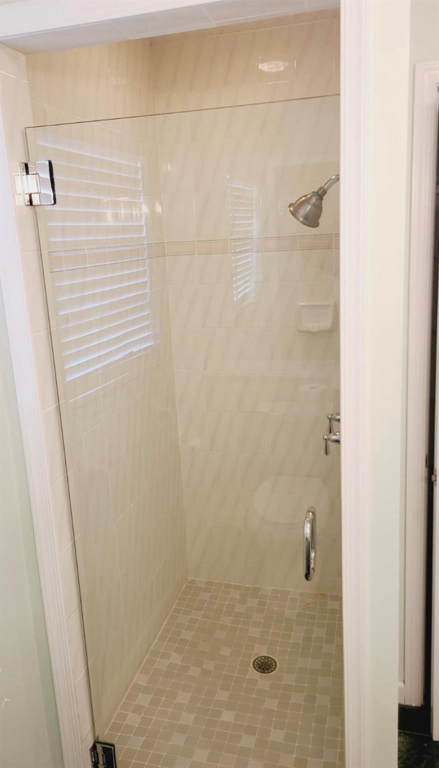 PINEWOOD GROVE OF WELLING - Residential Lease